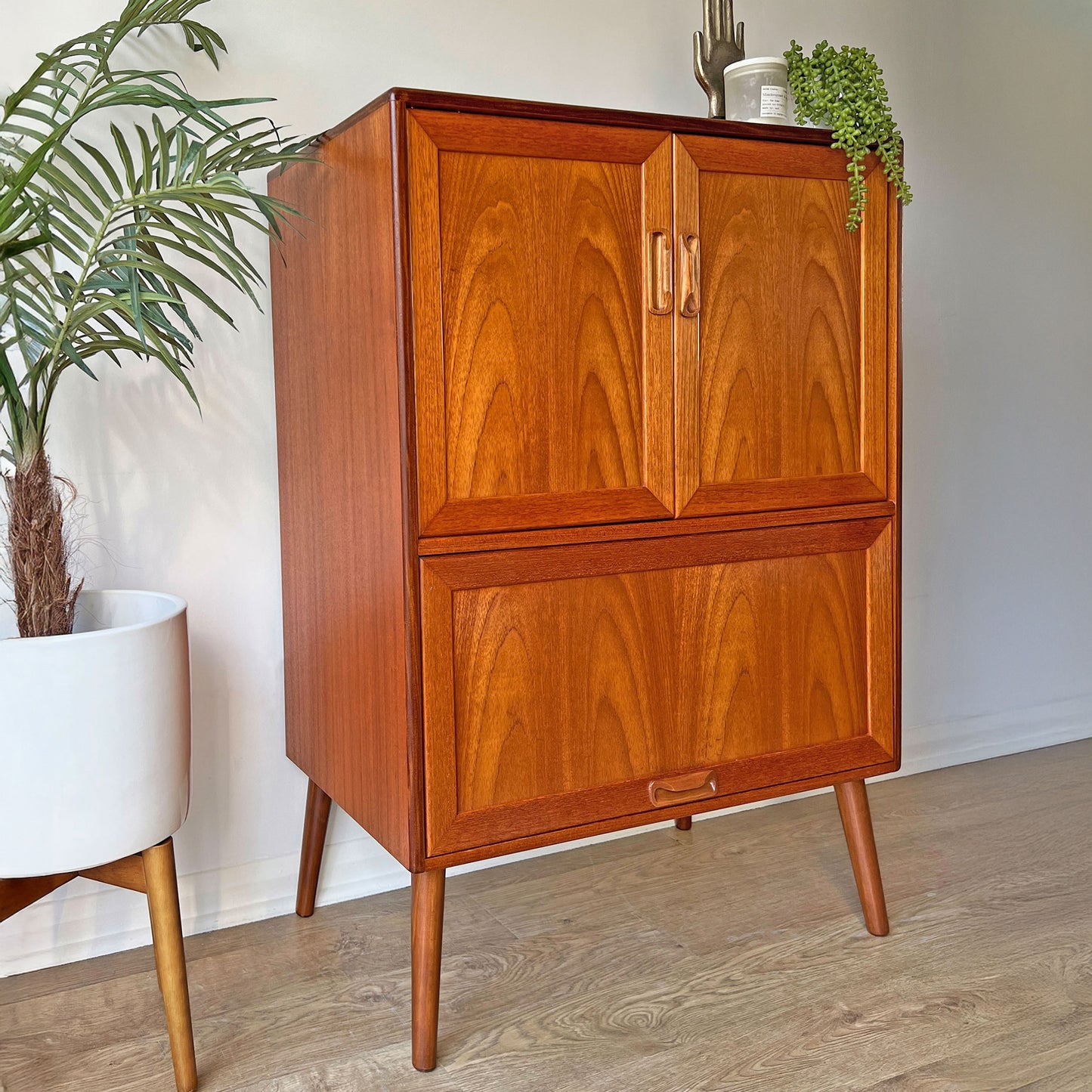 Vintage Mid Century Teak G Plan Fresco Drinks Cocktail Cabinet with Bottle Rack - *MADE TO ORDER*