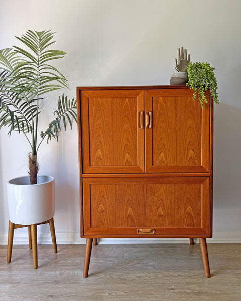 Vintage Mid Century G Plan Fresco Drinks Cocktail Cabinet on Wooden Legs - Tropical Palms