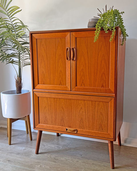 Vintage Mid Century G Plan Fresco Drinks Cocktail Cabinet on Wooden Legs - Tropical Parrot