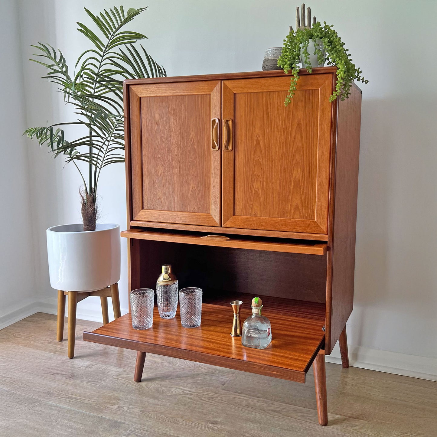 Bespoke Vintage Mid Century Teak G Plan Fresco Drinks Cocktail Cabinet - *MADE TO ORDER*
