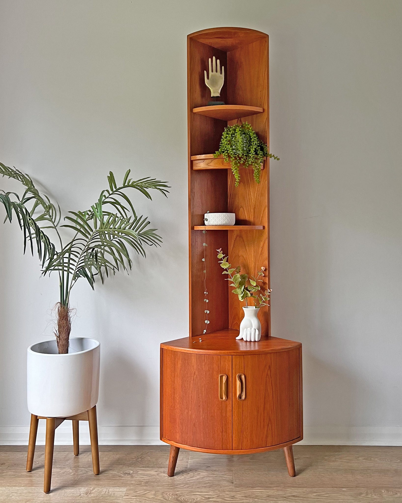 Vintage Mid-Century Teak G Plan Fresco Corner Cabinet / Plant Stand / Drinks Cabinet