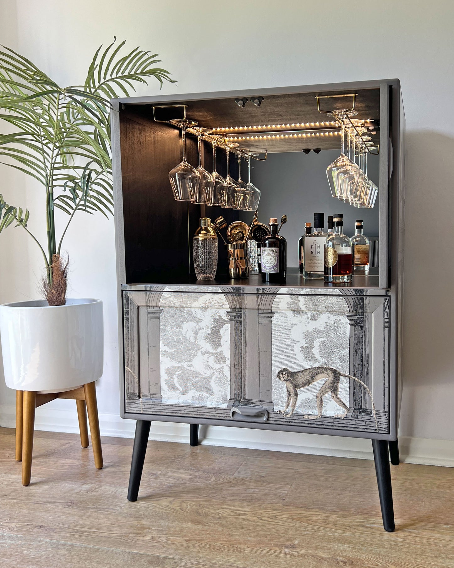 Vintage Mid Century G Plan Fresco Drinks Cocktail Cabinet - Fornasetti Procuratie E Scimmie