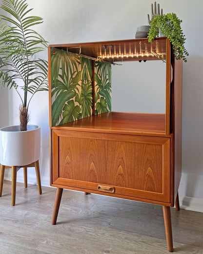 Vintage Mid Century G Plan Fresco Drinks Cocktail Cabinet on Wooden Legs - Tropical Palms