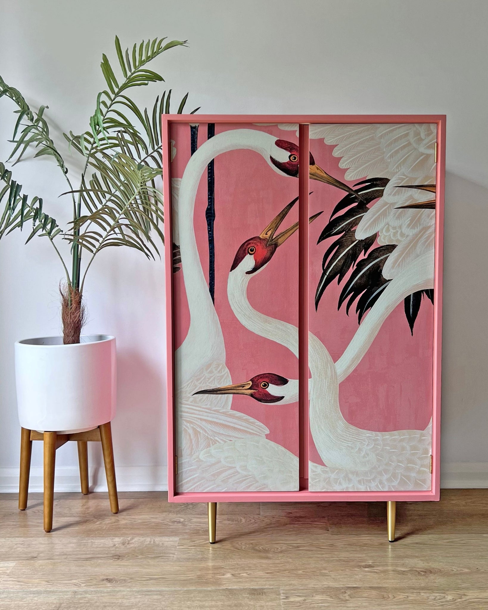 Vintage Harrods Stag C Range Large Drinks Cocktail Cabinet Bar - Pink Gucci Herons