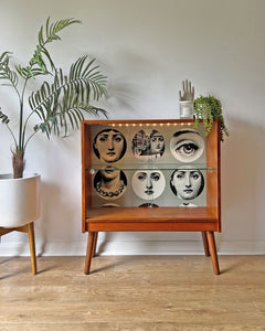Vintage G Plan Teak Small Glass Fronted Display Drinks Cabinet - Fornasetti Tema E Variazioni 1